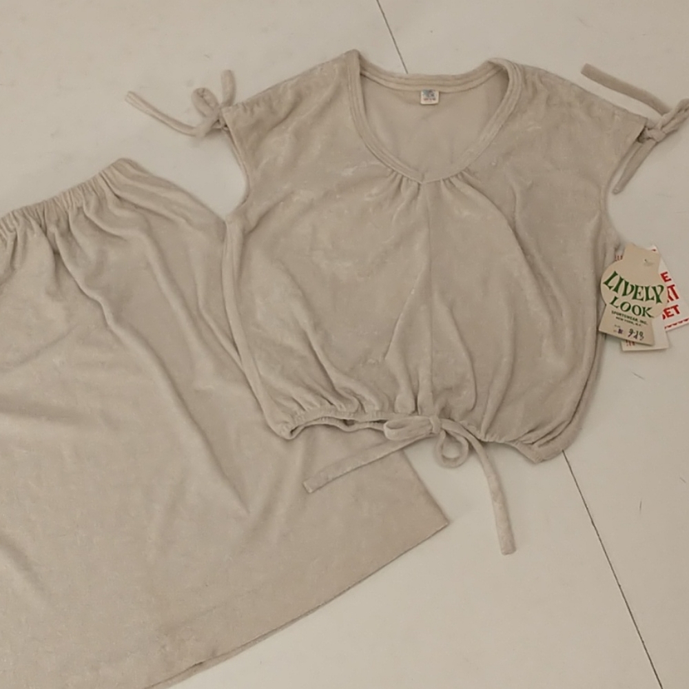 Vintage 70s Deadstock Sportswear Terry Skirt Set w Tags Beige Fun Seventies